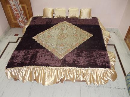 Manufacturers Exporters and Wholesale Suppliers of Silk Bed Sheets Delhi Delhi